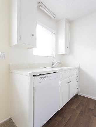 4th image of 3860 Haines St APT H