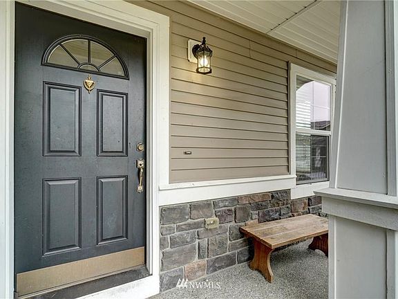 2nd image of 1819 Cadborough Ln