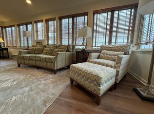 945 E Main St #2, New Holland, PA 17557
