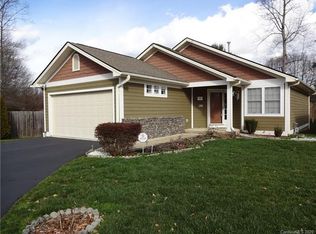 23 E Fairway View Ct, Etowah, NC 28729