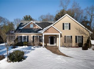 163 Hanton Rd, North Smithfield, RI 02896