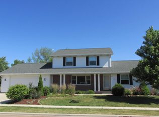 312 Huenink Ave, Cedar Grove, WI 53013