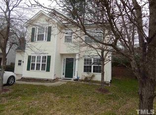 16 Grosbeak Ln, Durham, NC 27713