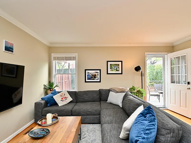 128 S Wise St — Photo 12
