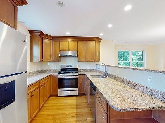 3rd image of 5A Charles Park Rd #5A
