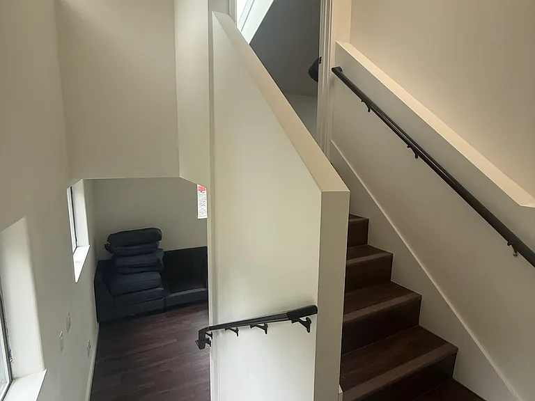 725 E Magnolia Ave #B — Photo 11