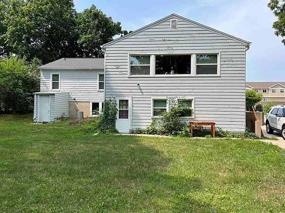 2nd image of 8001-8003 University Ave