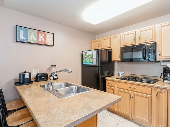 3rd image of 7020 Grand Geneva Way #463