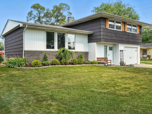 6665 Van Buren Pl, Merrillville, IN 46410