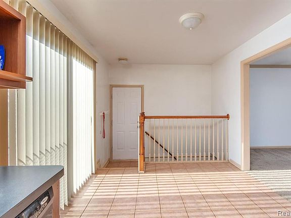 5th image of 10117 Hamilton St