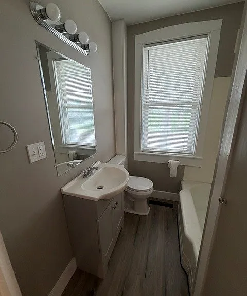 2123 Main St — Photo 6