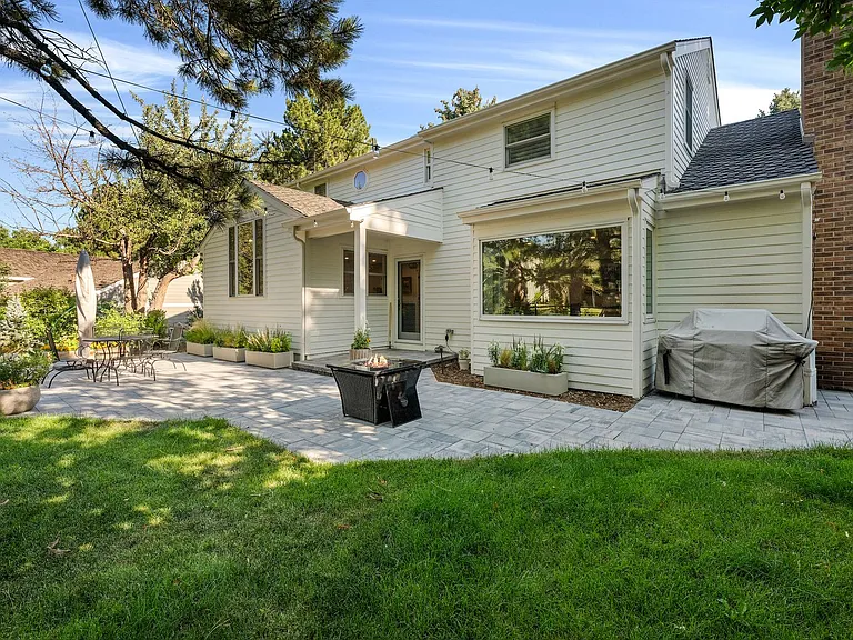 7030 Magnolia Cir — Photo 42