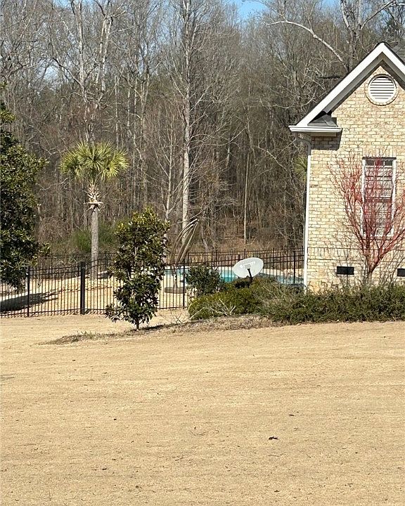 2nd image of 1024 Harpers Way