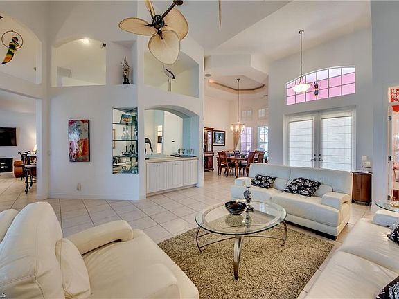 5th image of 5320 SW 28th Pl