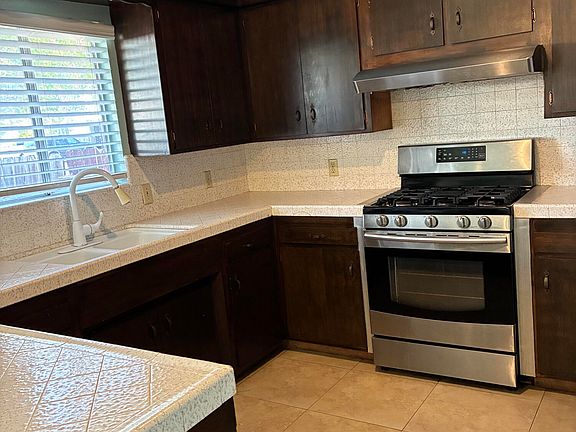 5th image of 2663 Irwin Rd