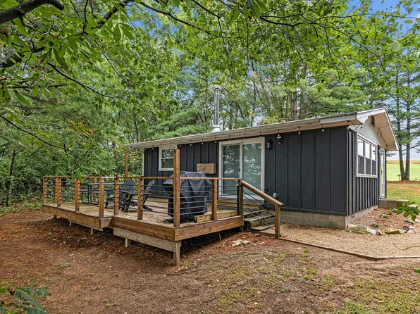 W5802 Oxbow Trl, Princeton, WI 54968
