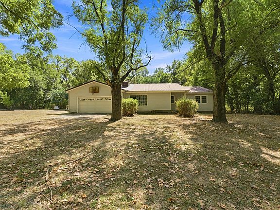 3rd image of 67041 E 166th Rd