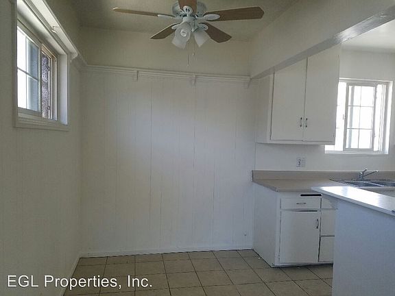 5th image of 11535 Sylvan St APT 5