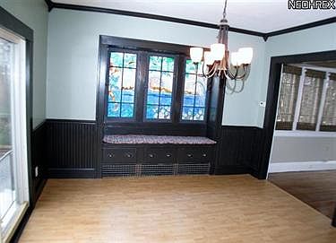 4th image of 741 Wellesley Ave