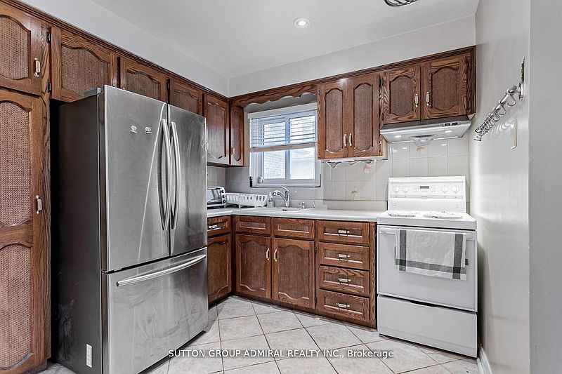 Brampton House for rent - 3 Bedrooms — photo 8