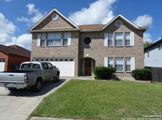 8215 Chestnut Manor Dr, Converse, TX 78109