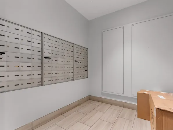 689 Ft Washington Avenue image 14 of 17