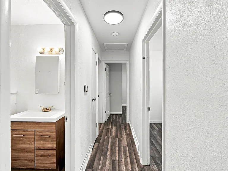 1810 Yakima Ln — Photo 5