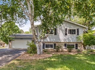 1739 Garden Ln, White Bear Township, MN 55110