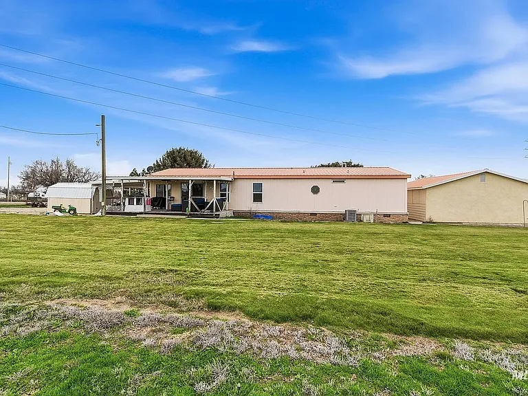 28650 Old Highway 30 — Photo 14