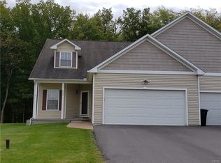 5600 Saint Elmos Dr, Brewerton, NY 13029