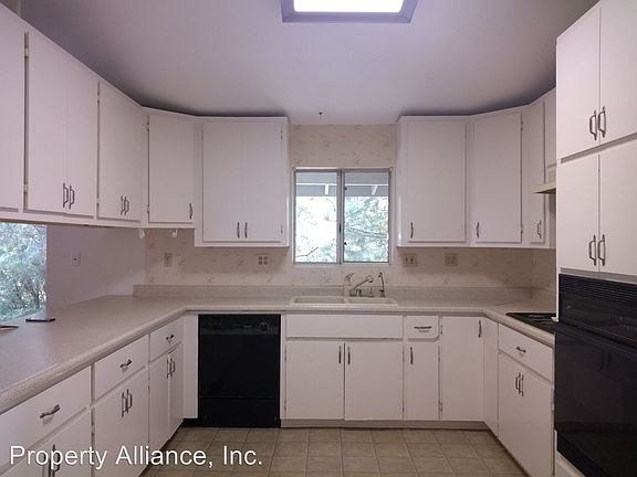 5th image of 7051 Cambria Ct