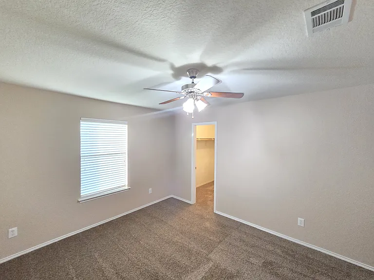 8138 Mossberg Dr — Photo 36