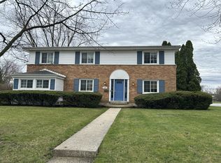 1445 Hackberry Rd, Deerfield, IL 60015