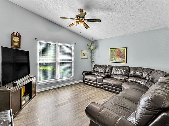 4th image of 4933 Woodstream Ln NW
