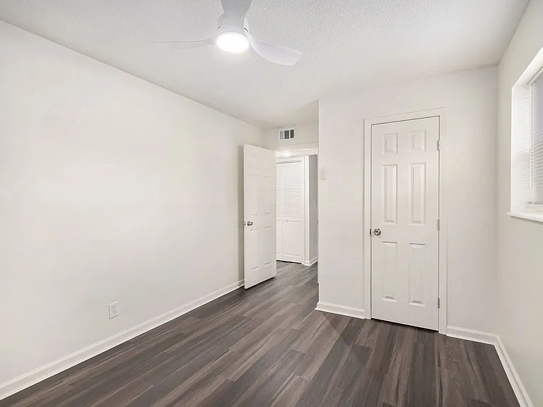 4011 McGee St — Photo 9