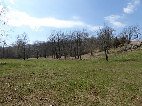 4th image of 443 Wildflower Ln