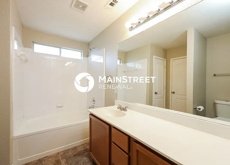 10211 Round Rock Way — Photo 11