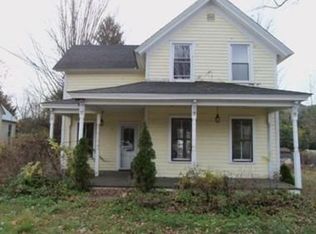 1041 E River Dr, Lake Luzerne, NY 12846
