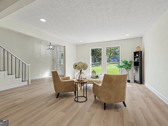 5th image of 3852 Chattawood Dr
