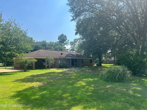 3316 Prescott Dr, Moss Point, MS 39562