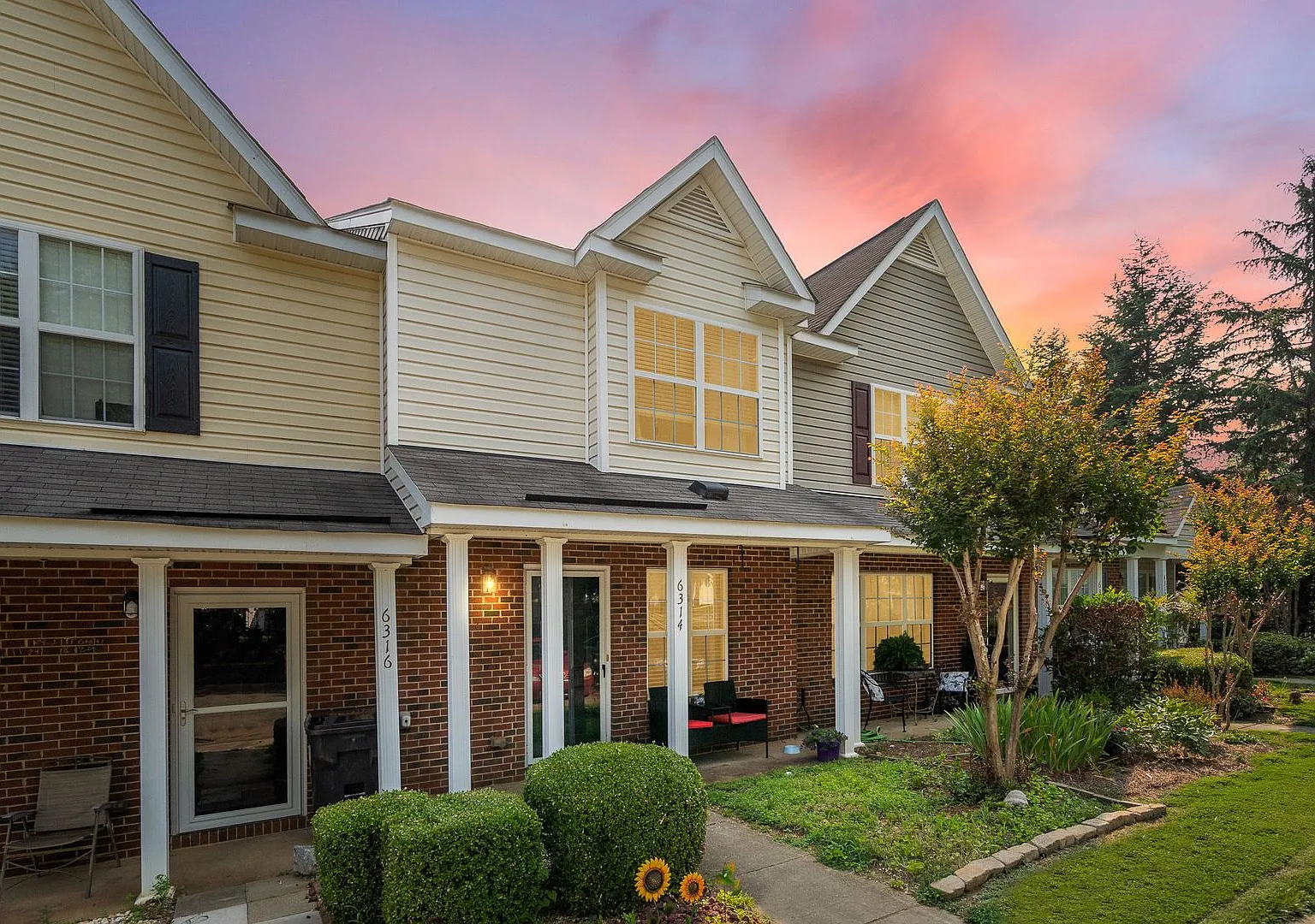 Live in Popular Ridge Creek! — Photo 1