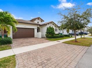 15102 SW 177th Ter, Miami, FL 33187