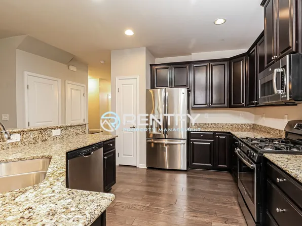 3303 Major Samuals Way, Charlotte, NC 28208