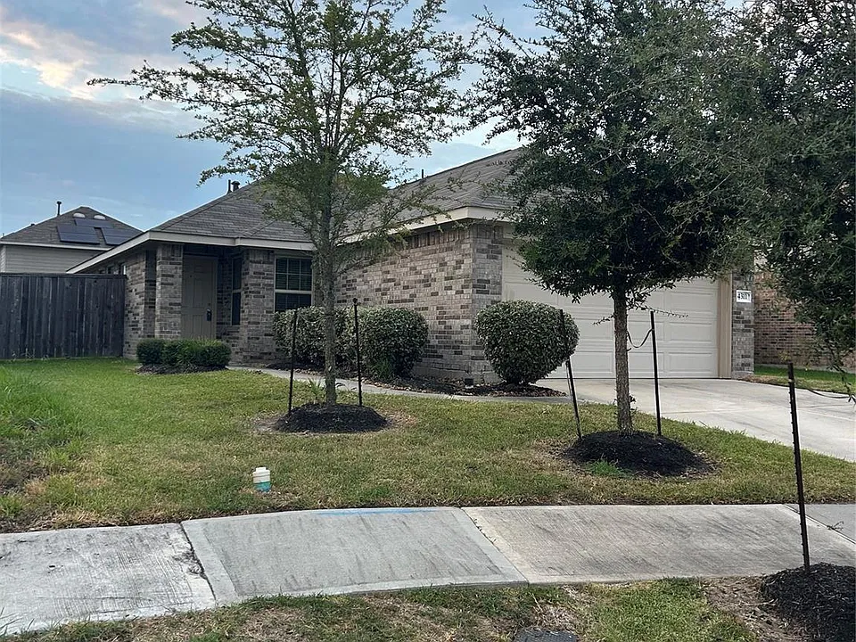 4311 Cedar Elm St