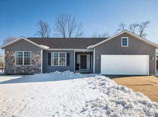 3590 Sunrise Ln NW, Grand Rapids, MI 49534