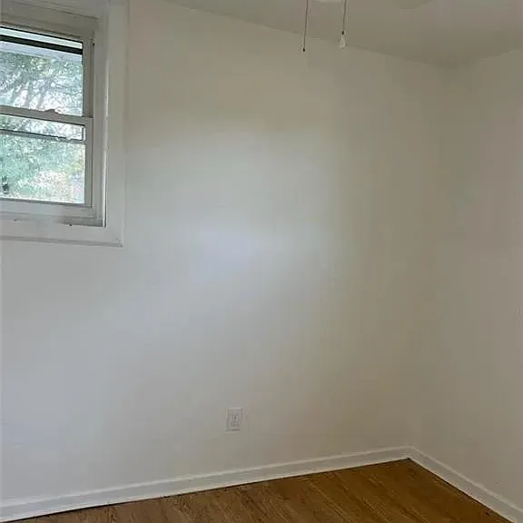 108 E Old Post Rd — Photo 7