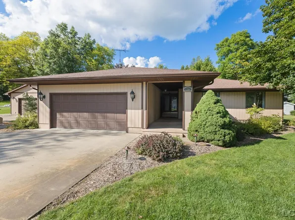 1284 Buckingham Ct, Adrian, MI 49221
