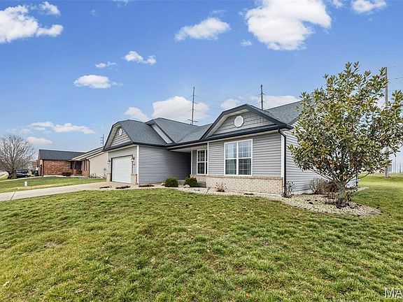 3rd image of 432 Mockingbird Ln