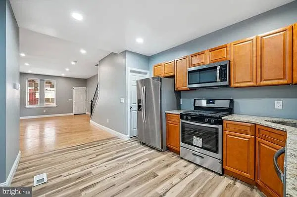 3 bed, 1600 sqft, $1,750 — Photo 1