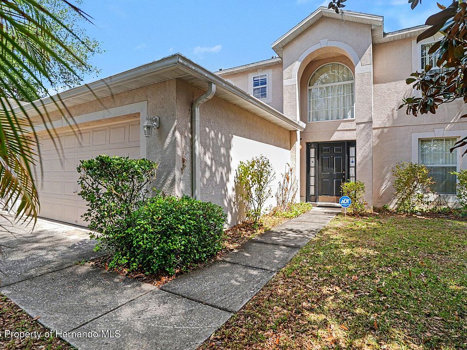 1st image of 720 Valrico Hills Ln